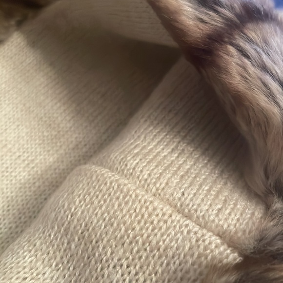 2017 Vera Wang Vegan Faux Fur Cowl - Picture 5 of 8